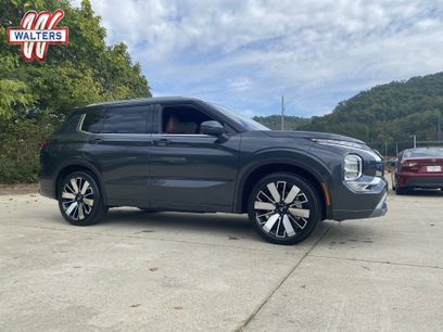 New 2025 Mitsubishi Outlander SEL