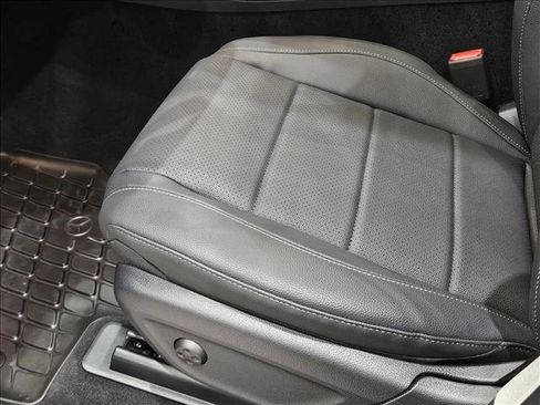 New 2026 Mercedes-Benz GLS 450 4MATIC image 4