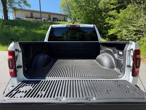 Used 2023 RAM 1500 Laramie AWD/4WD image 8