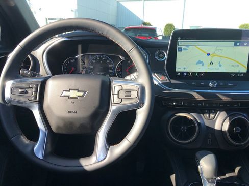 Used 2023 Chevrolet Blazer Premier image 29