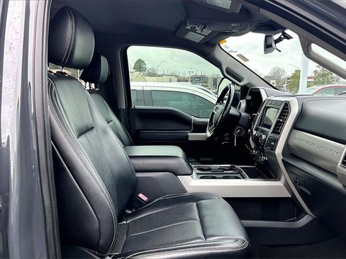 Used 2021 Ford F250 Lariat w/ Chrome Package image 28