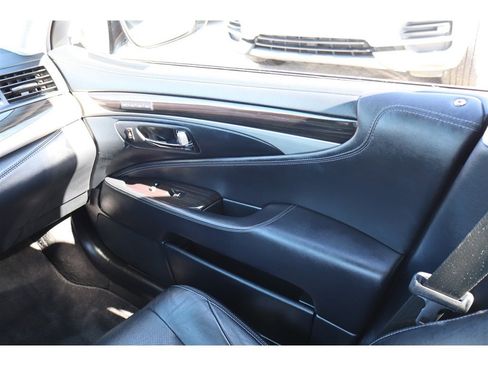 Used 2013 Lexus LS 460 AWD image 23