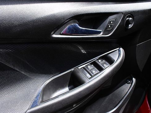 Used 2017 Chevrolet Cruze LS FWD image 10