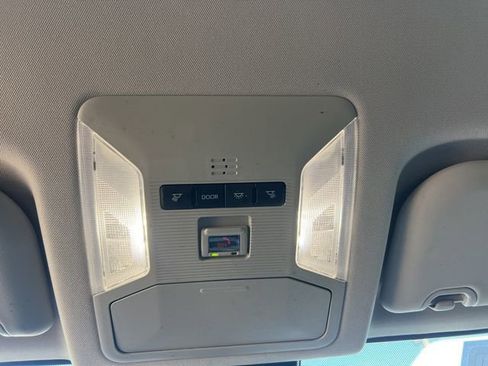 Used 2022 Toyota RAV4 LE image 35