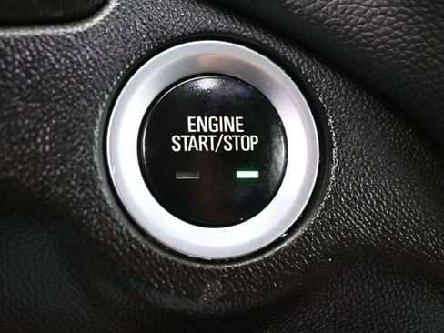 Used 2021 Chevrolet Equinox LT image 27