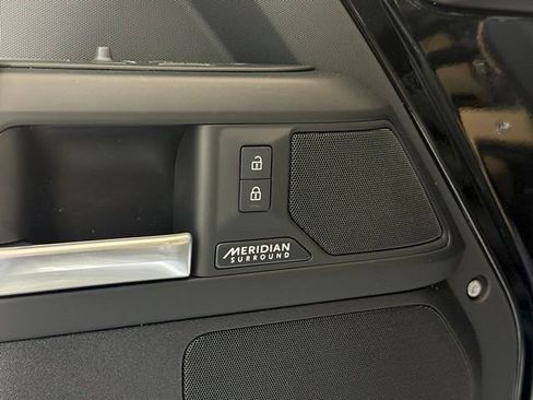 New 2026 Land Rover Defender 130 X-Dynamic SE AWD/4WD image 27