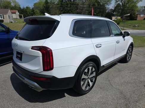 Used 2022 Kia Telluride S image 3