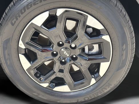Certified 2025 Kia Sorento S FWD image 48