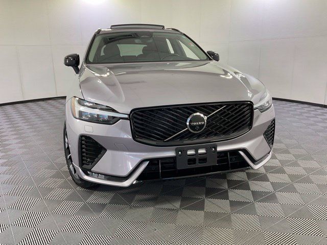Certified 2026 Volvo XC60 B5 Plus AWD/4WD image 8