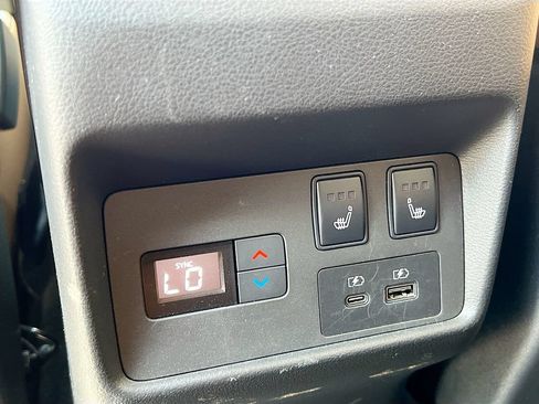 Used 2021 Nissan Rogue Platinum AWD/4WD image 27