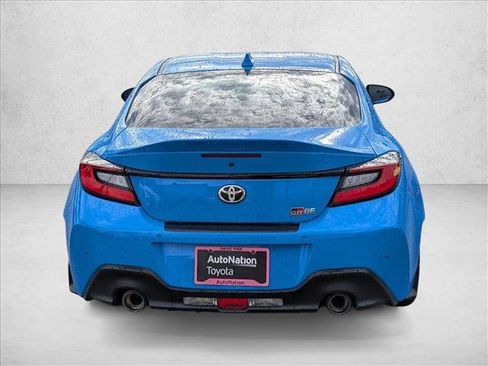 Used 2022 Toyota GR86 Premium image 6