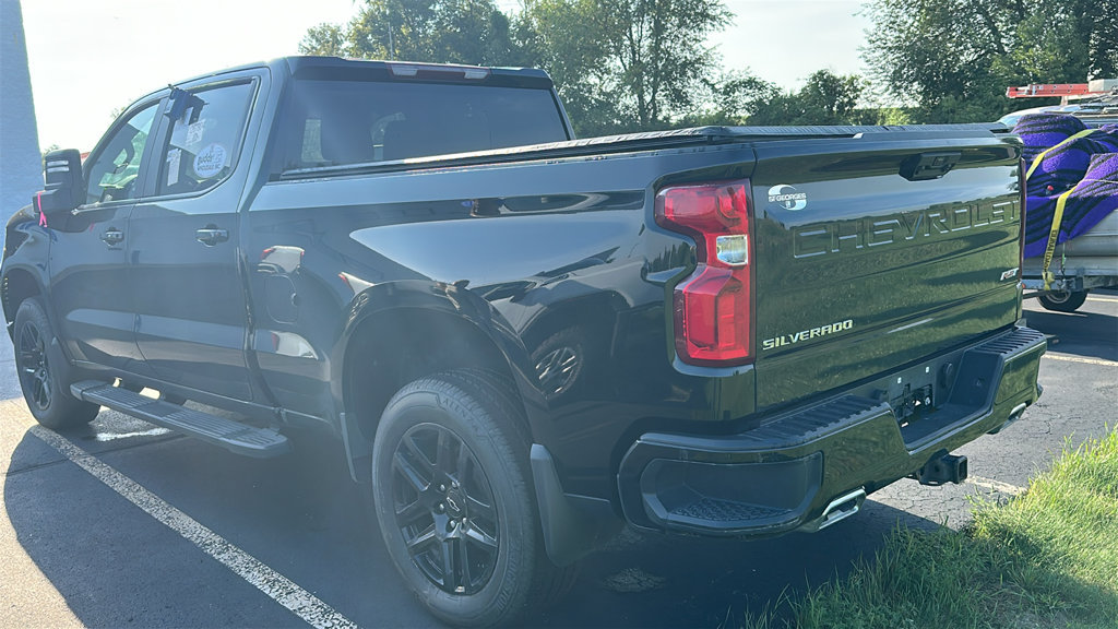 Used 2024 Chevrolet Silverado 1500 RST AWD/4WD image 3
