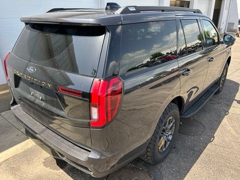 Used 2025 Ford Expedition Tremor AWD/4WD image 5