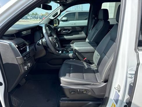 Used 2026 GMC Yukon Elevation RWD image 5