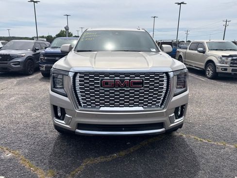 Used 2023 GMC Yukon Denali AWD/4WD image 2