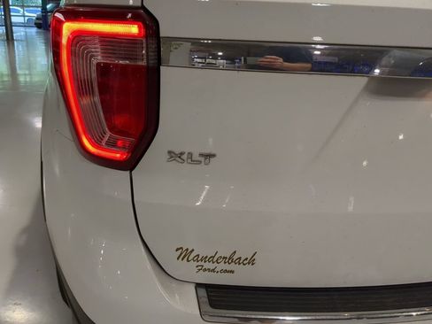 Used 2018 Ford Explorer XLT w/ Equipment Group 201A AWD/4WD image 10