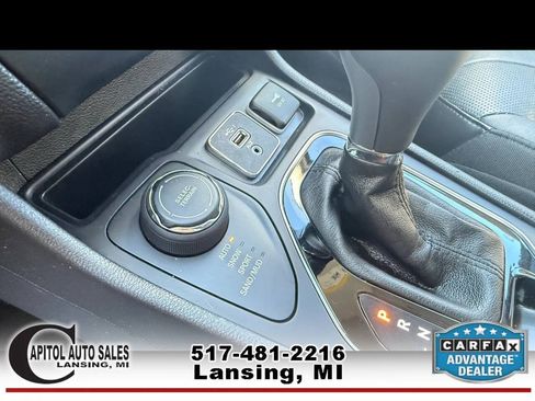 Used 2020 Jeep Cherokee Limited AWD/4WD image 32