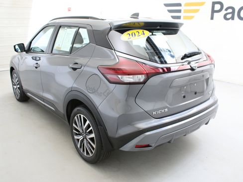 Used 2024 Nissan Kicks SR FWD image 7