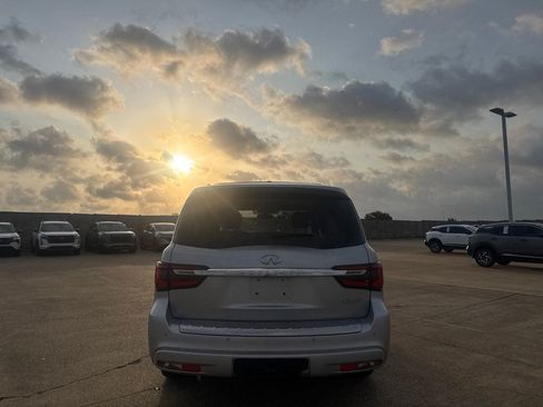 Used 2019 INFINITI QX80 Luxe w/ All-Season Package RWD image 18