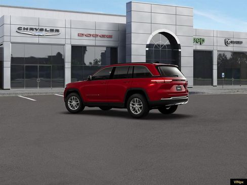 New 2026 Jeep Grand Cherokee Laredo X image 4