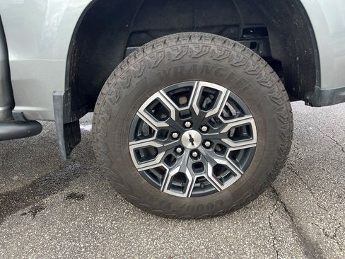 Certified 2024 Chevrolet Colorado Z71 w/ Z71 Convenience Package 2 image 29