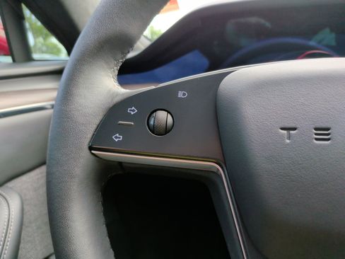 Used 2023 Tesla Model S AWD/4WD image 19