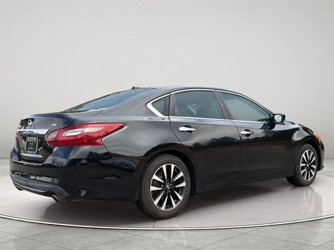 Used 2018 Nissan Altima 2.5 SV image 19