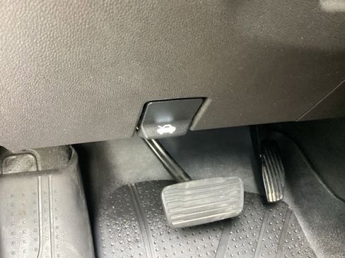 Used 2022 Chevrolet Silverado 1500 LT w/ LPO, Liner Protection Package image 59