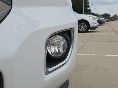 Used 2018 GMC Canyon Denali RWD image 10
