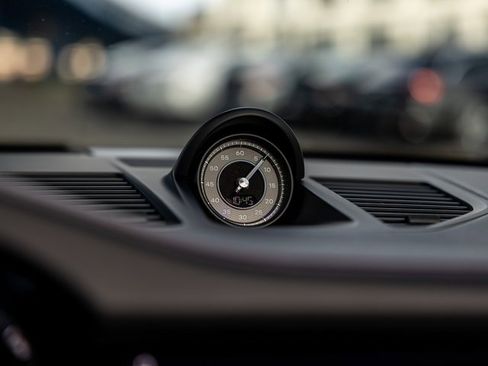 Used 2021 Porsche 911 Turbo image 46