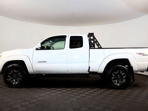 Used 2013 Toyota Tacoma image 12