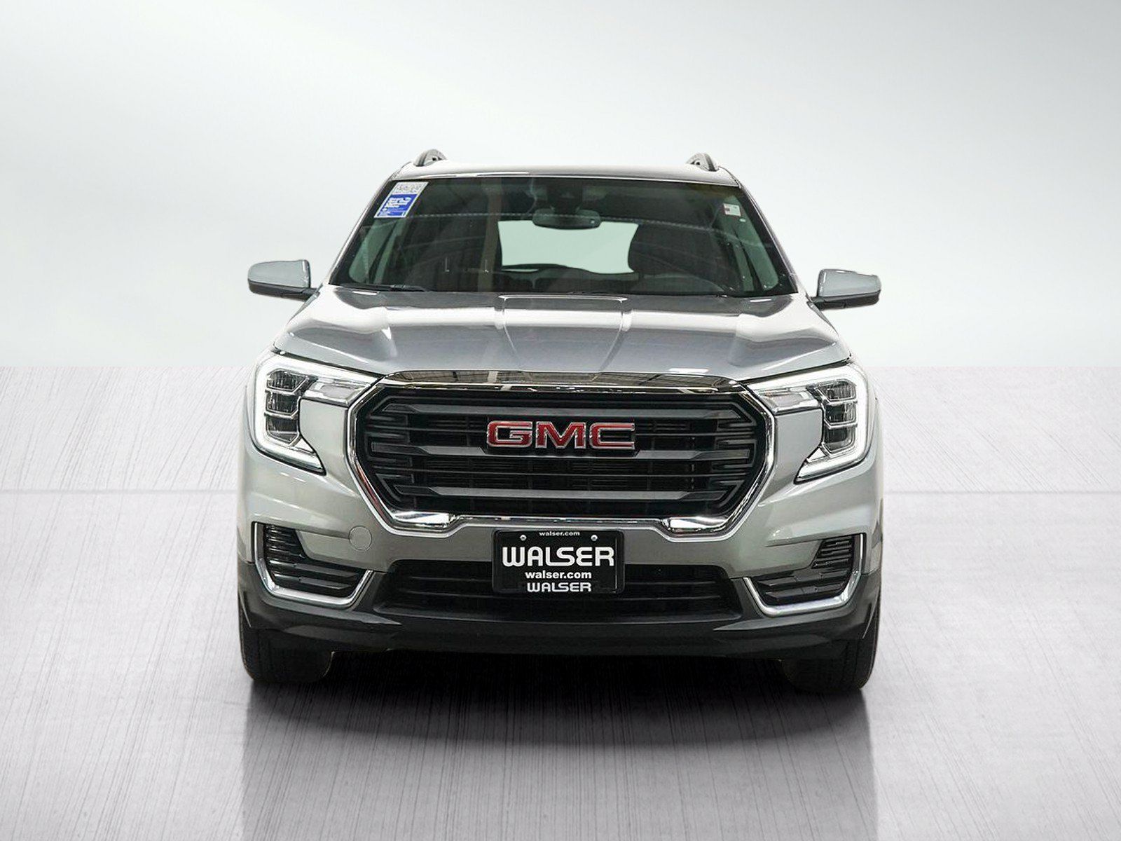Used 2023 GMC Terrain SLE w/ Driver Convenience Package AWD/4WD image 8