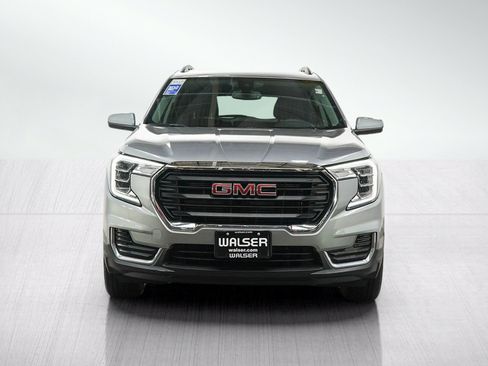 Used 2023 GMC Terrain SLE w/ Driver Convenience Package AWD/4WD image 8