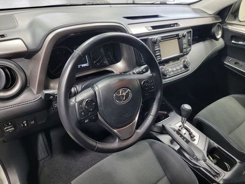 Used 2017 Toyota RAV4 XLE AWD/4WD image 12
