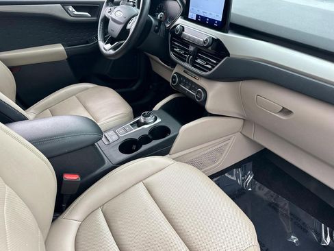 Used 2020 Ford Escape SEL image 31