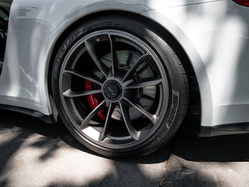 Used 2015 Porsche 911 GT3 RWD image 54