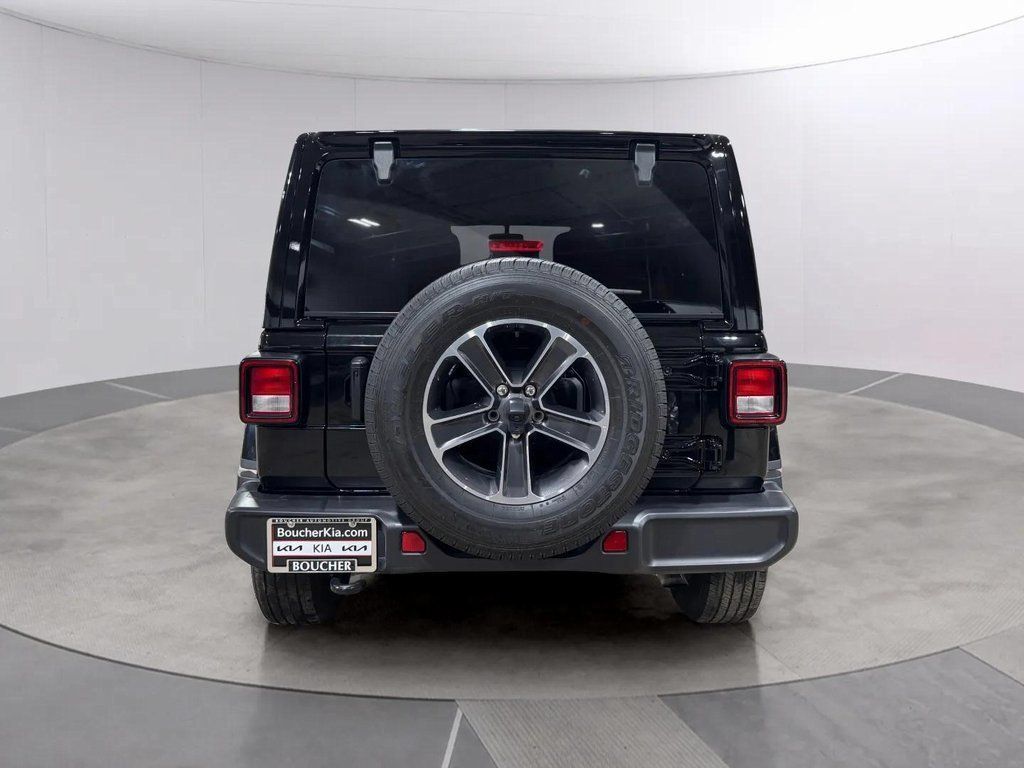 Used 2023 Jeep Wrangler Unlimited Sahara AWD/4WD image 4