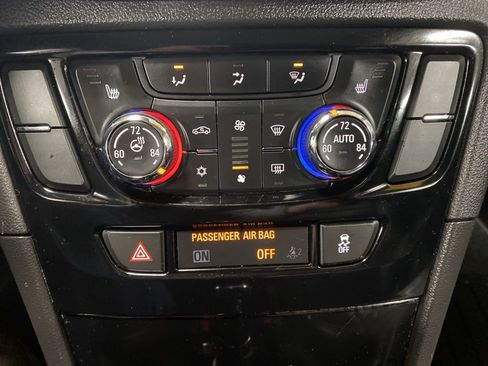 Used 2017 Buick Encore Essence image 38