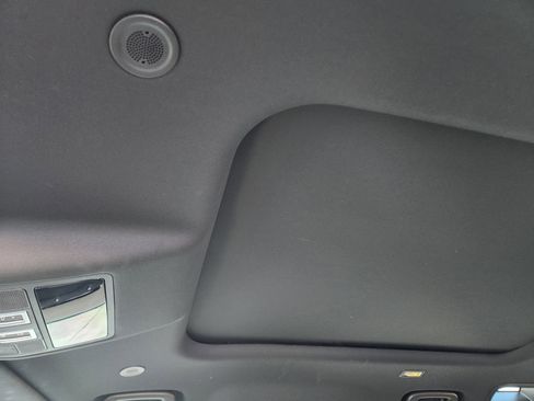 Certified 2025 Land Rover Defender 110 S image 26