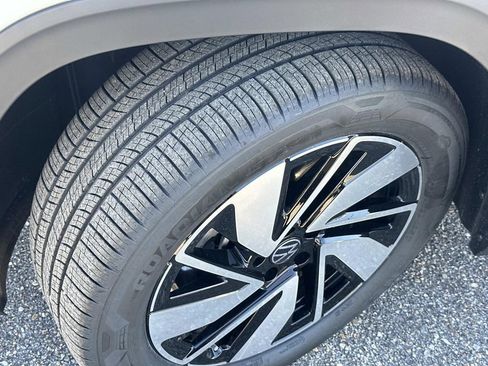 New 2026 Volkswagen Atlas SEL AWD/4WD image 11