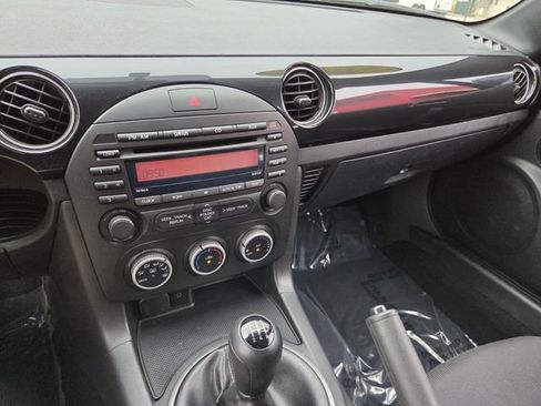 Used 2015 MAZDA MX-5 Miata Sport image 26