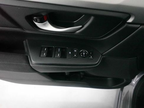 Used 2019 Honda CR-V LX image 11