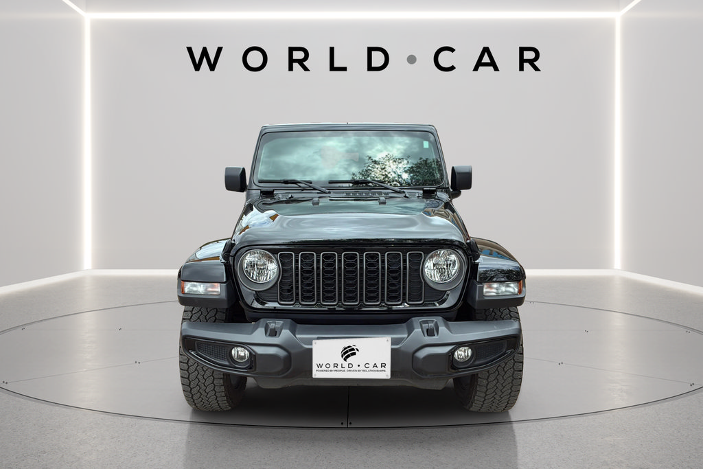 Used 2025 Jeep Gladiator Sport AWD/4WD image 17
