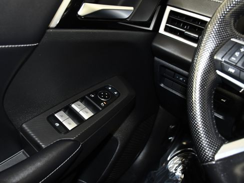 Used 2022 Mitsubishi Outlander SE AWD/4WD image 32