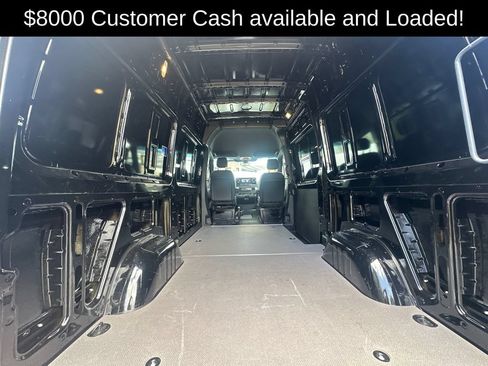 Used 2025 Mercedes-Benz Sprinter 2500 image 21