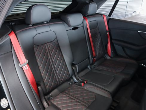 New 2026 Audi SQ8 Prestige AWD/4WD image 11
