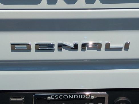 New 2026 GMC Sierra 2500 Denali w/ Denali Reserve Package AWD/4WD image 34