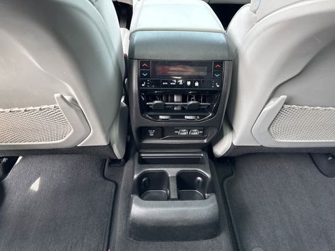 Used 2023 Jeep Grand Cherokee L Overland w/ Luxury Tech Group IV image 33