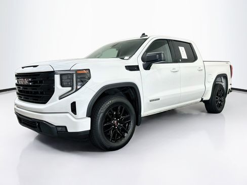 Used 2024 GMC Sierra 1500 Elevation AWD/4WD image 3