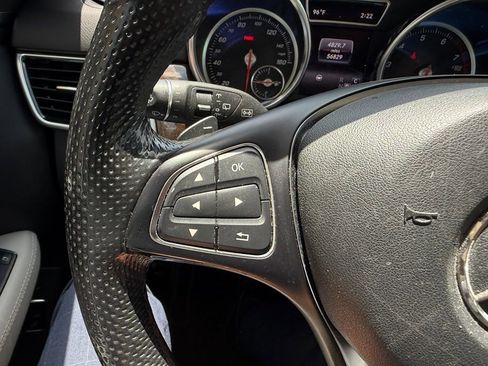 Used 2019 Mercedes-Benz GLE 400 4MATIC image 19